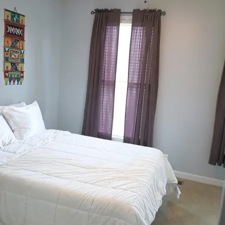 Cozy ranch house that's 10-15 minute from Historic downtown & Arrington Vineyard