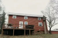 Beautiful Private Lakefront Cottage with Hot tub - 3-Star