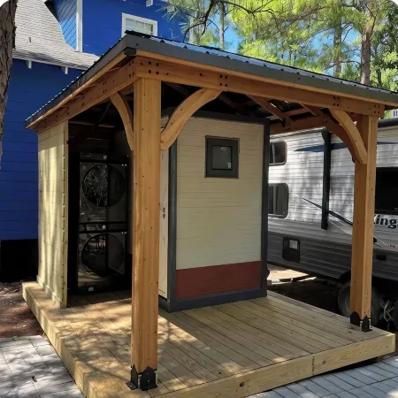 Angeltom Cabin & RV:20 Acre Woods - >16 pip + Jacuzzi + treehouse + UTV + 2ponds