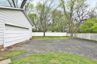 The Good Place - Walk to Uptown Westerville - 3Br - Wifi