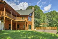 NEW! FOLEY'S LOG CABIN with Hot Tub - 샬레 호텔