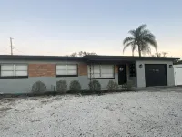 Charming 3-bedroom house centrally located in Brandon, FL - 2 ดาว