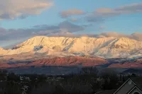 Private Scenic Stay at Sycamore Lane - 3-Star