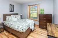 Fleur de Lis 4bed 3bath & Mountain Views - Wi-Fi