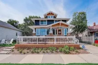 Enjoy Beachfront Living With family! - Wifi
