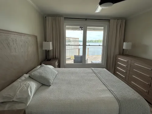 Quiet lakefront condo with the best views on Prestwood lake. - 무료 와이파이