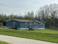 Lunker House By the Bay- Rural, Contemporary and Spacious-Moments from Downtown - WiFi