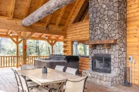 Epic Cabin 5 Miles from Hocking Hills Park.  Hot Tub, Sauna, Arcade and more! - Chalets