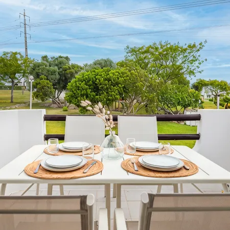 Clube Albufeira - 2BR Pool, Kids Club Family Fun