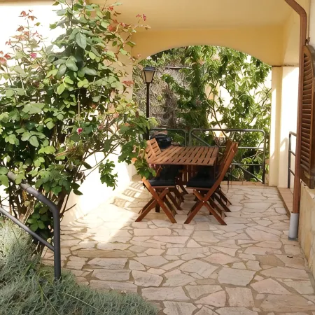 Spacious Villa with Pool, Jacuzzi, Stunningly Situated on the Med