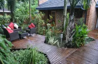Rhino Coast Guesthouse - Parking