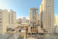 Apartments in a Building 650 Meters from Meia Praia Beach - Rgos - Wifi