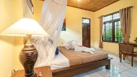 Cafe Wayan Cottages Senggigi - Pensions