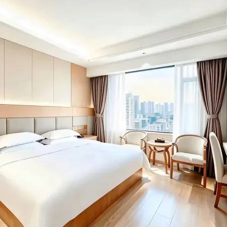 Home Inn Ruibai Cloud Hotel (Longyan Railway Station Zhongshan Road Branch)
