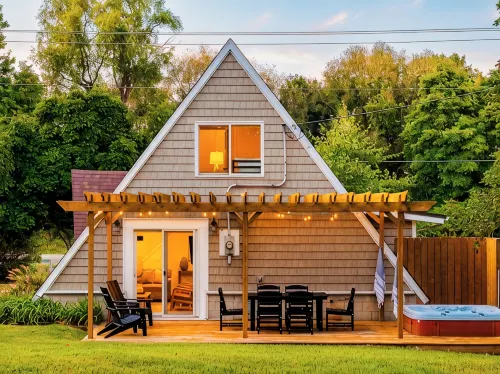 Applewood Lodge: Private A-Frame with Hot Tub Near Saugatuck & Lake Michigan - 3-Star