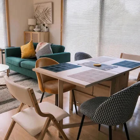 Stylish 3-Bedroom 1Bathroom 1 Ensuite Townhouse