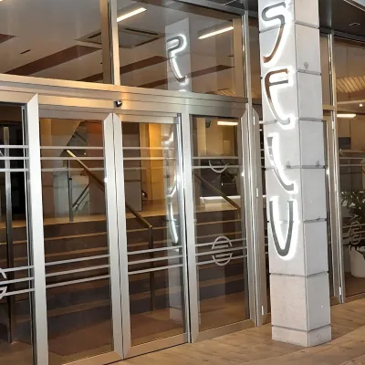 Hotel Selu Hotels near Plaza de Toros Los Califas - Auditorio