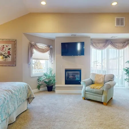 Large Luxury Beach Home-8 Bedrooms, 8 Full Baths, Pool, Elevator & Rooftop Deck!