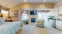 Large Luxury Beach Home-8 Bedrooms, 8 Full Baths, Pool, Elevator & Rooftop Deck! - balcón