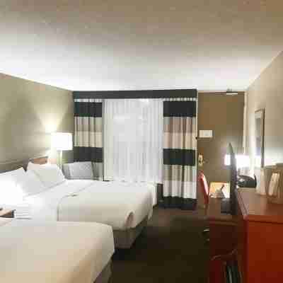 Holiday Inn Alexandria Rooms