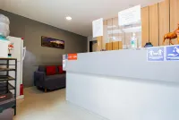 OYO Flagship 90343 Slipi Inn Hotels in West Jakarta City