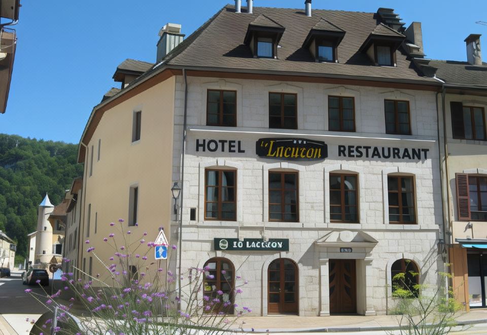 hotel overview picture