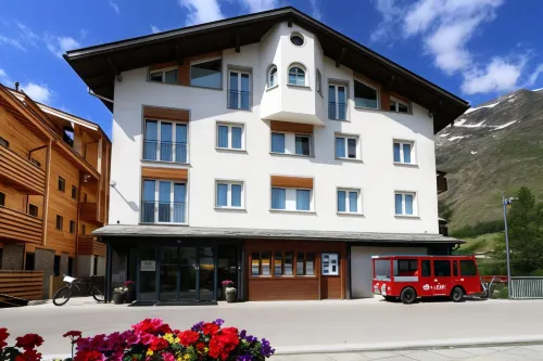 Amber Ski-in/Out Hotel & Spa Hotels in Saas-Almagell