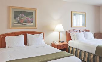 Holiday Inn Express & Suites Greensburg