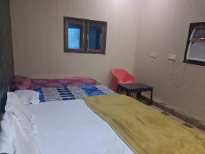 Goroomgo Anand Guest House Mathura