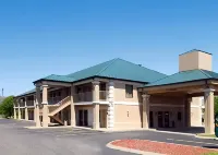Quality Inn & Suites Hotel a Dickson