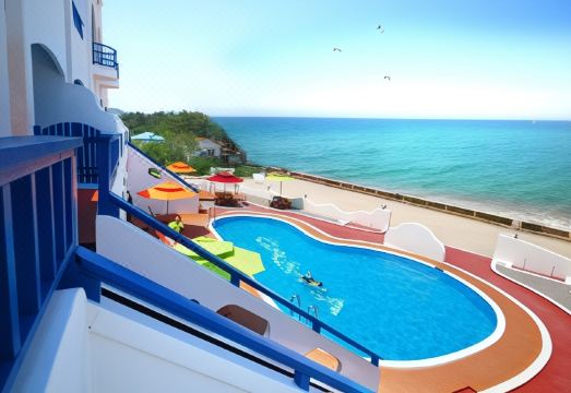 그라시아 리조트의 야간 전경