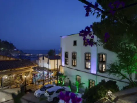 アダルヤ ポート ホテル アンタルヤのホテル