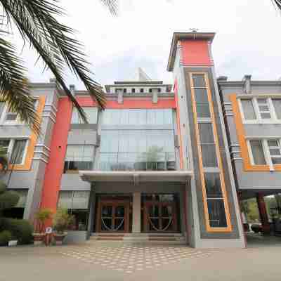 Horison Plaza Tegal Hotel Exterior