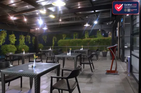 Swiss-Belinn Cawang Отели рядом со станцией Sudirman Railway Station