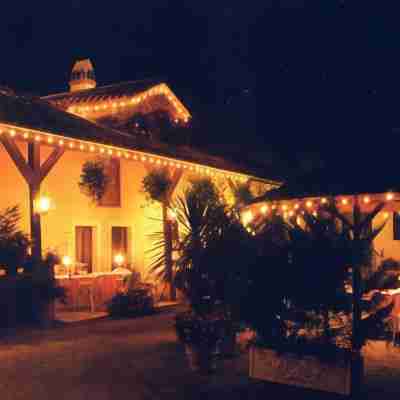 Hostellerie La Sarrasine - Mâcon Hotel Exterior