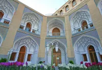 Abbasi Hotel Hotels near فروشگاه شبکه پرداز