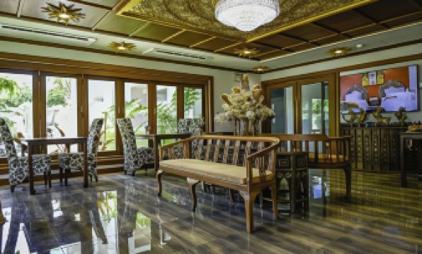 White Boutique Hotel and Spa