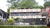 Lima's Hotel Hotels in Kubu Gulai Bancah