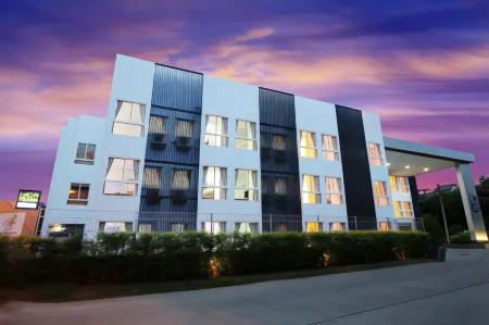 Lucky Panda Hotel