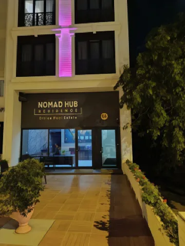 Nomad Hub Istanbul Residence Hotel berhampiran Yeditepe Universitesi Iktisadi Ve Idari Bilimler Fakultesi