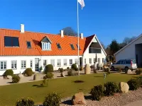 "Ehm" - 1km from the Sea
