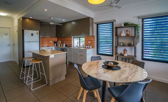 Zen Nomad - 2Br Nightcliff Apartment