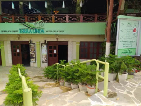 特拉琳達度假村