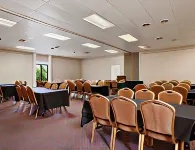 Days Inn & Suites by Wyndham Cincinnati North Hotels in Springdale