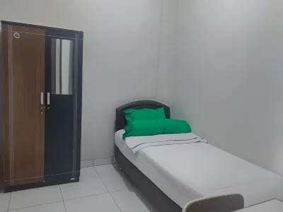Colombus Residence Karawang Mitra RedDoorz Hotels in Sukaharja