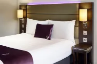 Premier Inn Salisbury South Milford Hotels near Salisbury Library