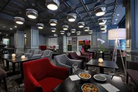 Hotel le Cinq Hyper - Centre Hotels in Challes-les-Eaux