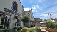 Priory Inn Hotel dekat Highgrove Gardens