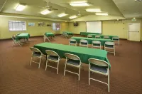 Super 8 by Wyndham McCall