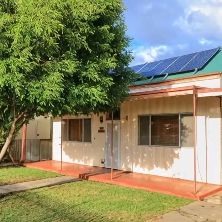 Charles Rasp Motor Inn & Cottages